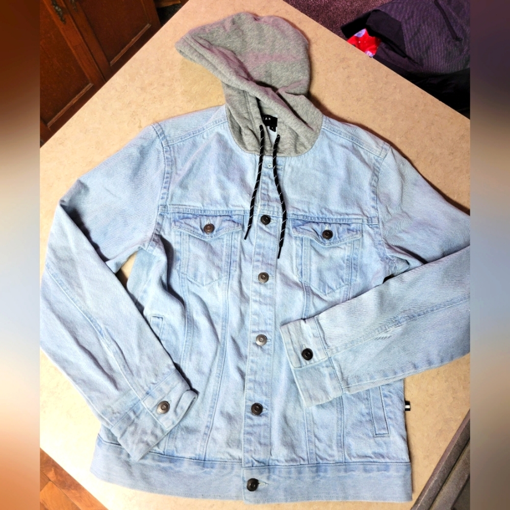 Edgar & Ashmens small hooded Jean jacket light wash grey hood